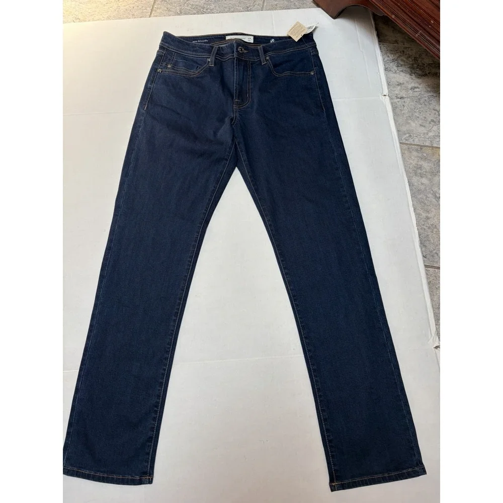 Liverpool Los Angeles NWT Kingston Modern Straight Bullet Dark Wash Jeans 32x32